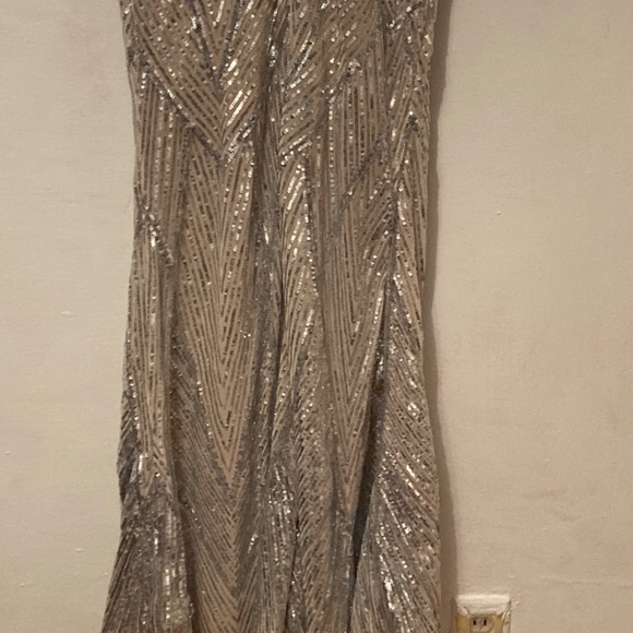 Love&Lemonade Silver Sequin Mermaid maxi formal gown in sz 10/12 - Picture 12 of 12